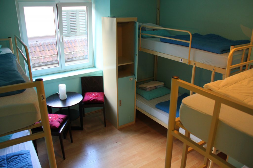 6-bed eco female 42 (small room)