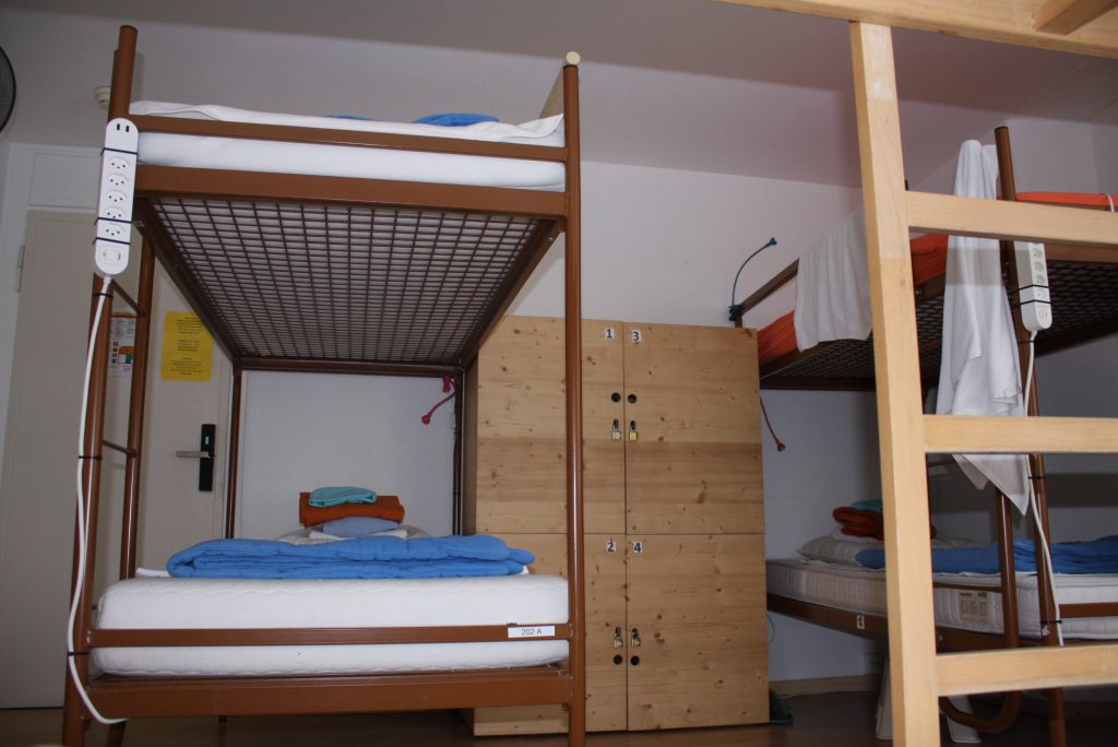 6-bed dorm mixed 31