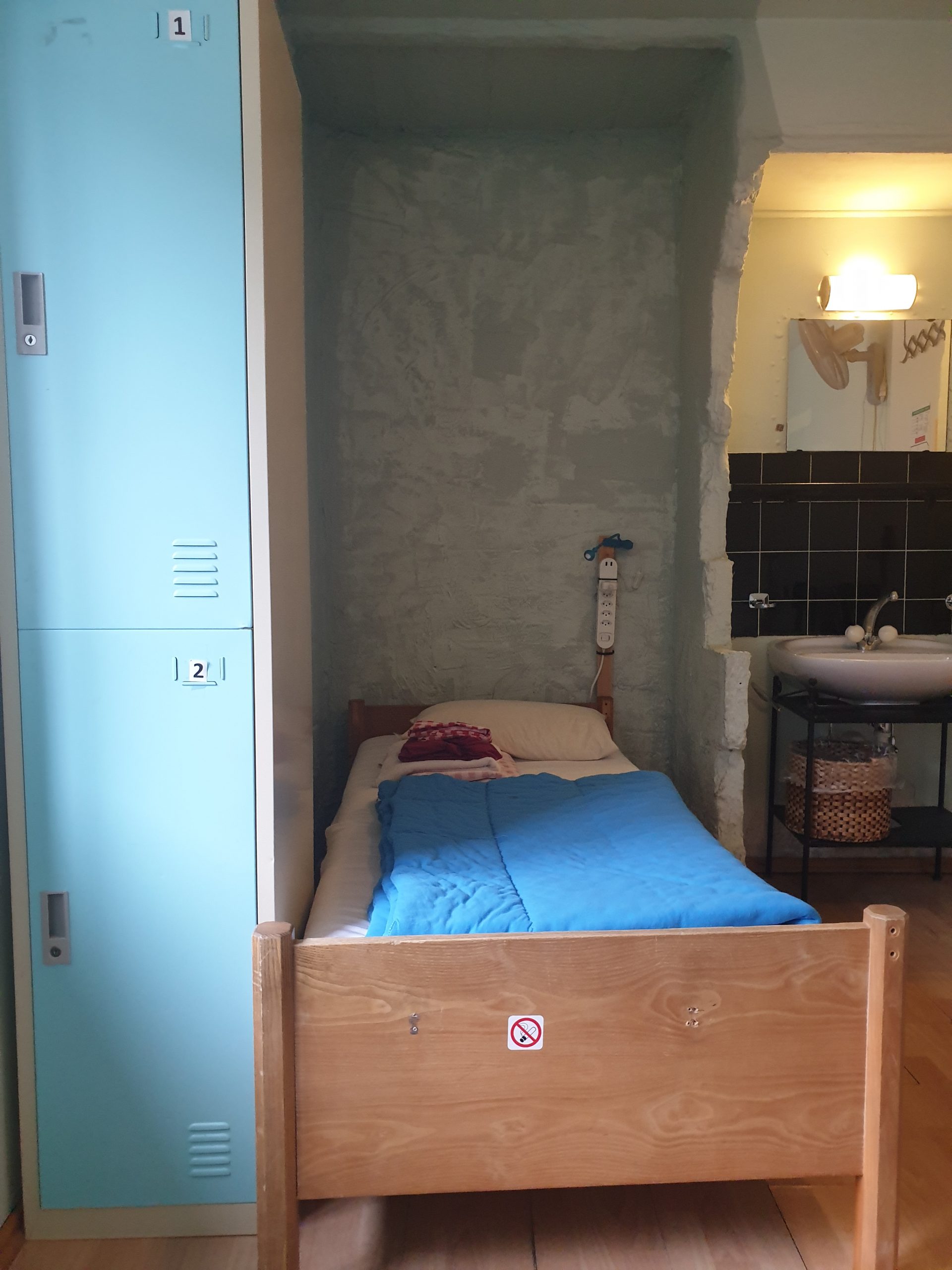 2-bed female 40/50