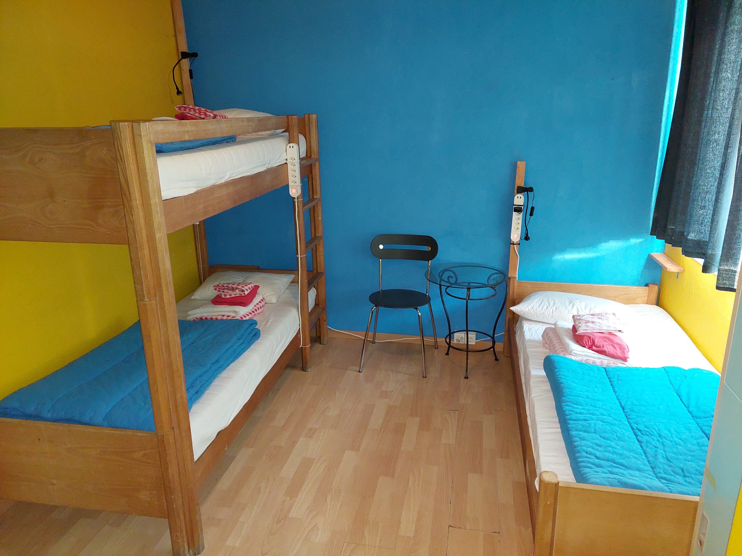 3-bed female 40/50