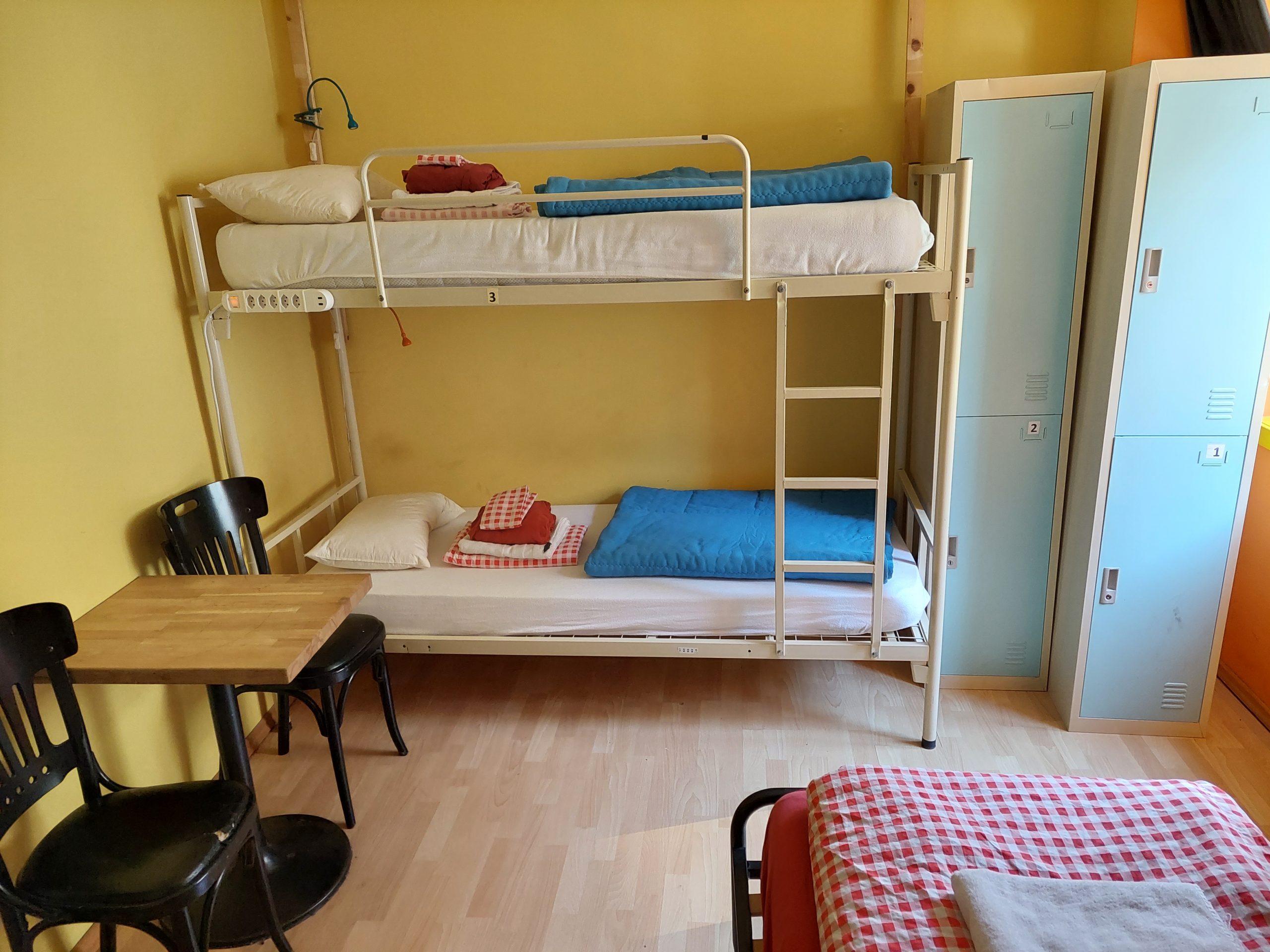 3-bed male dorm 30