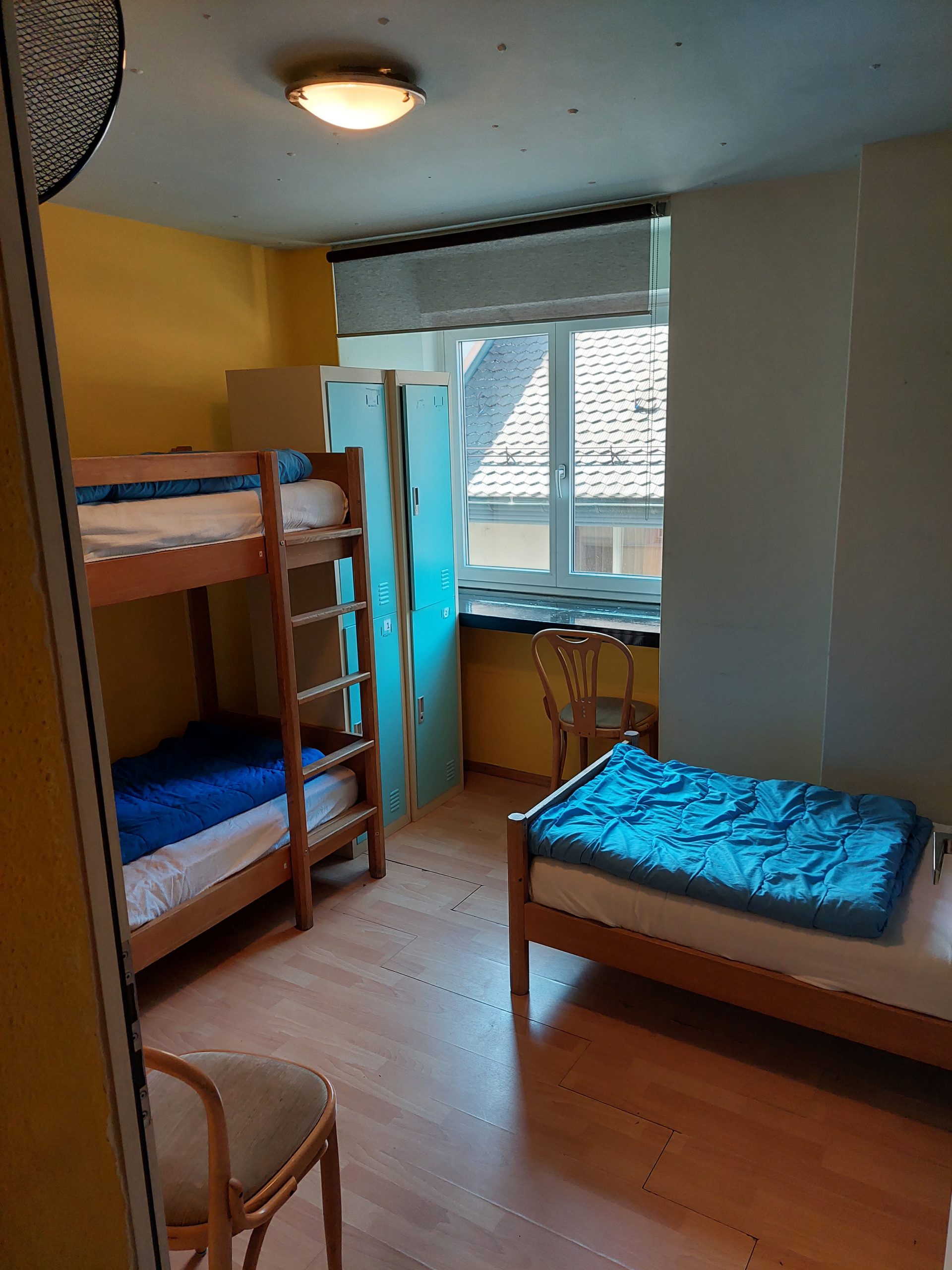 3-bed female dorm 40/50