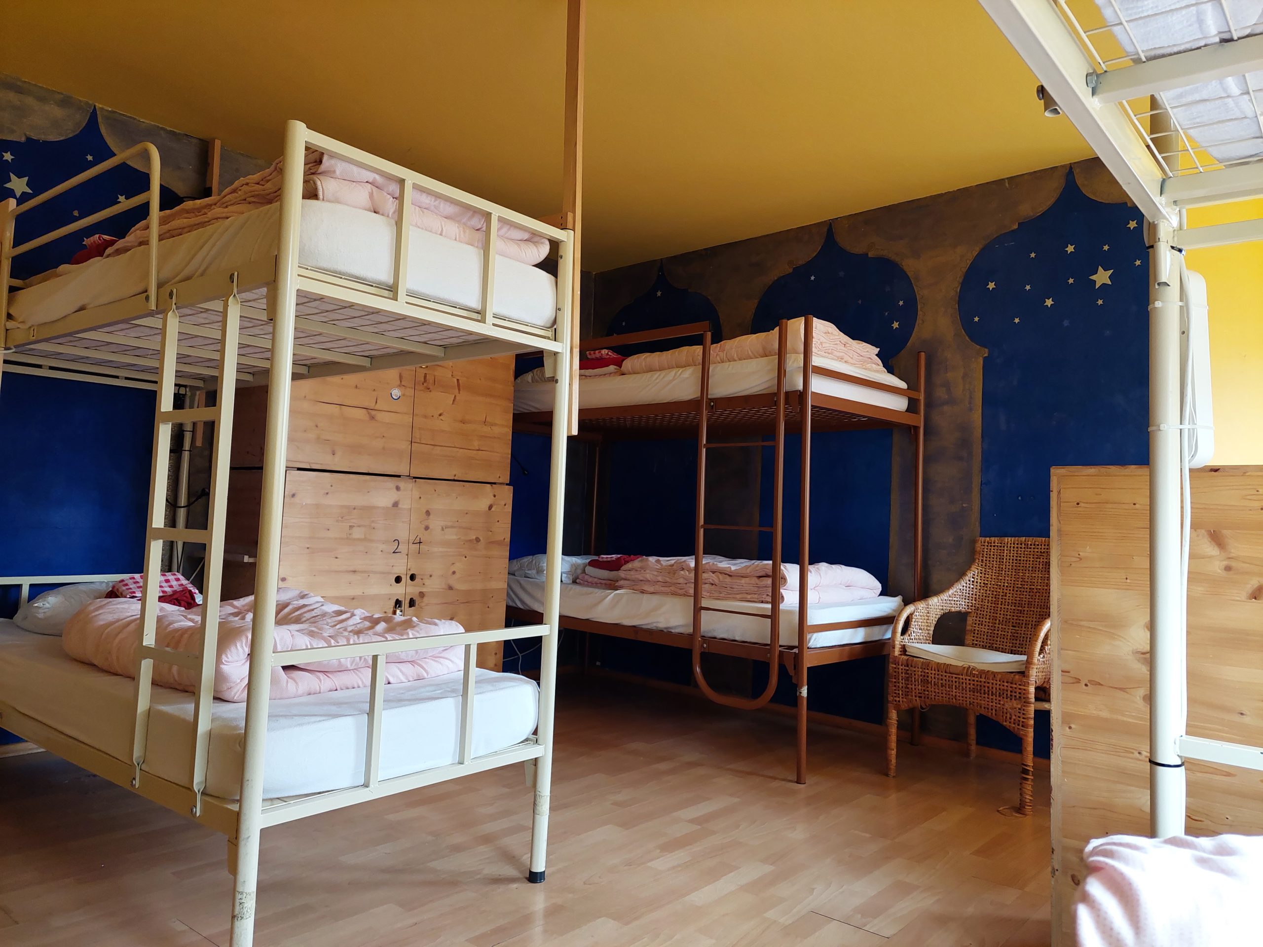 6-bed standard dorm 31/51
